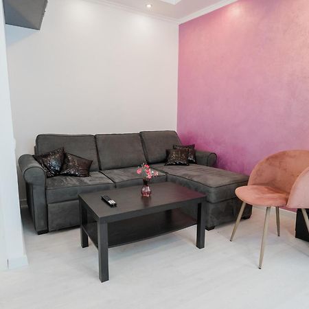Ultra Central White & Lila Studio Bukarest Exterior foto